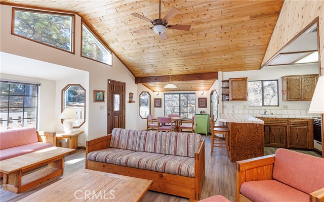 Detail Gallery Image 11 of 33 For 801 Highland, Sugarloaf,  CA 92386 - 2 Beds | 1/1 Baths