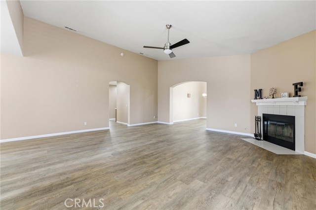 Detail Gallery Image 6 of 28 For 1639 W Norberry, Lancaster,  CA 93534 - 4 Beds | 2 Baths