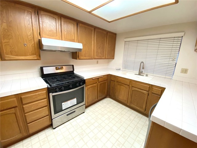 Detail Gallery Image 9 of 24 For 2300 Maple Ave #68,  Torrance,  CA 90503 - 3 Beds | 3 Baths