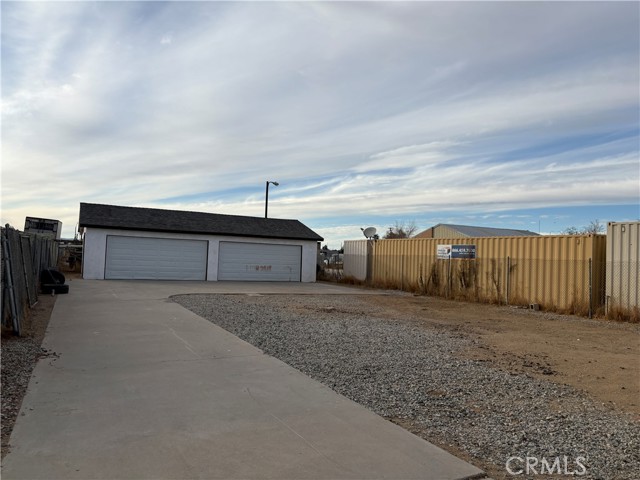 Detail Gallery Image 11 of 14 For 42713 2nd E St, Lancaster,  CA 93535 - 3 Beds | 2 Baths