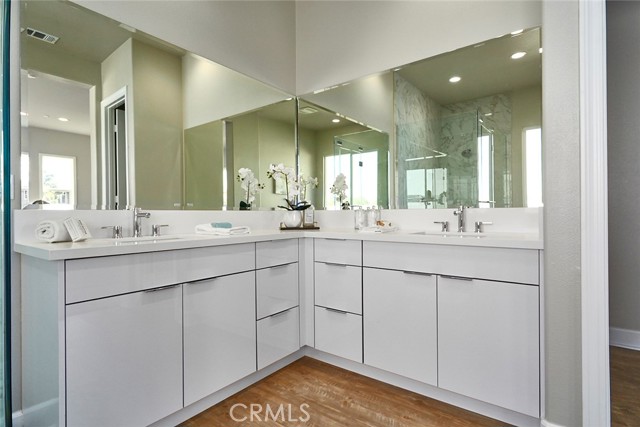 Detail Gallery Image 17 of 34 For 19372 Earth Summit, Apple Valley,  CA 92308 - 6 Beds | 4/1 Baths