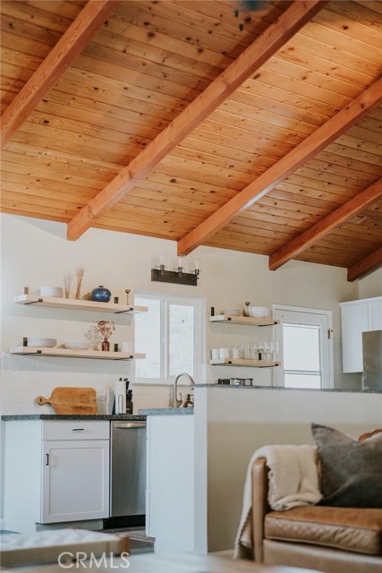 51259 Bon Veu Drive, Oakhurst CA: https://media.crmls.org/medias/c044fea7-5c99-4878-8b0c-f84a3bdc949f.jpg