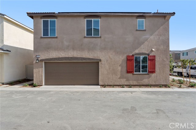 1110 Tropic Court, Redlands CA: https://media.crmls.org/medias/c04515c9-7c4e-48c5-8a9a-2966e4608a2b.jpg