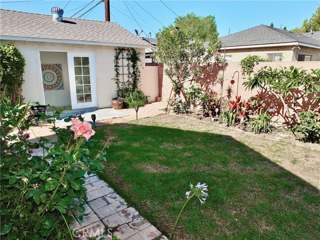 4306 Hackett Avenue, Lakewood CA: https://media.crmls.org/medias/c04520f1-5547-4320-aa55-e7793c2c6d90.jpg