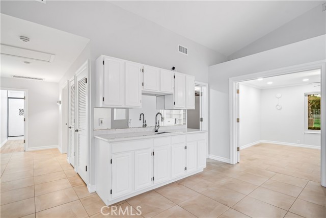 Detail Gallery Image 23 of 74 For 2755 W Avenue, Palmdale,  CA 93551 - 5 Beds | 3/1 Baths