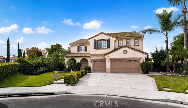 14037 Hollywood Avenue, Eastvale CA: https://media.crmls.org/medias/c0461463-39b8-4721-95ed-da4195e26695.jpg