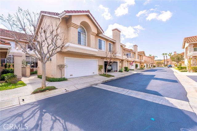 Detail Gallery Image 7 of 42 For 620 Ivywood Ln #F,  Simi Valley,  CA 93065 - 3 Beds | 2/1 Baths