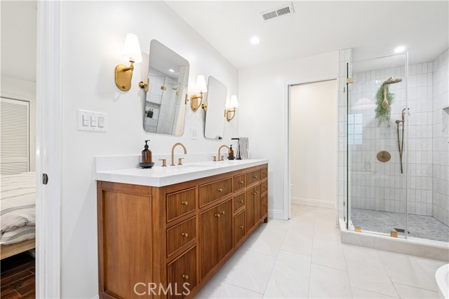 Detail Gallery Image 44 of 73 For 4590 Ensenada Dr, Woodland Hills,  CA 91364 - 3 Beds | 2/1 Baths