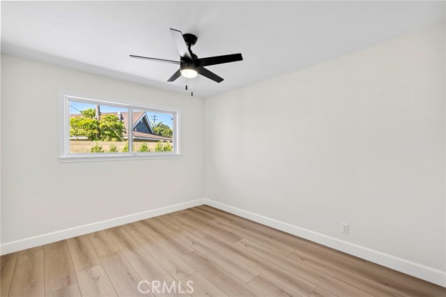 9351 Leilani Dr, Huntington Beach CA: https://media.crmls.org/medias/c0473f17-c47c-47c4-86c0-aa359406a42a.jpg