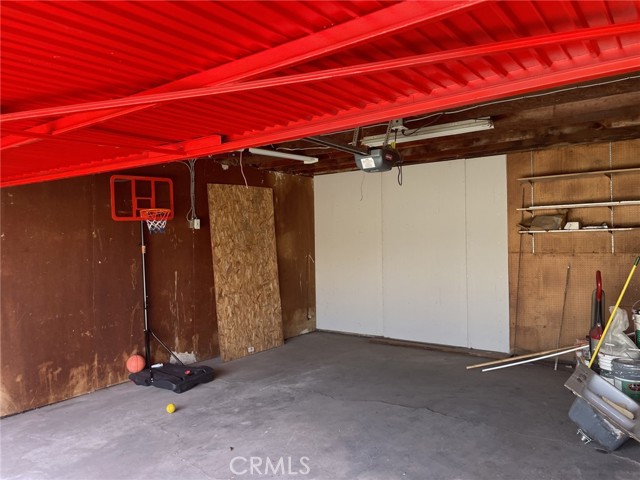 10813 Flallon Avenue, Santa Fe Springs CA: https://media.crmls.org/medias/c0473f99-8320-4c1f-9668-f9ffbf59c7f6.jpg