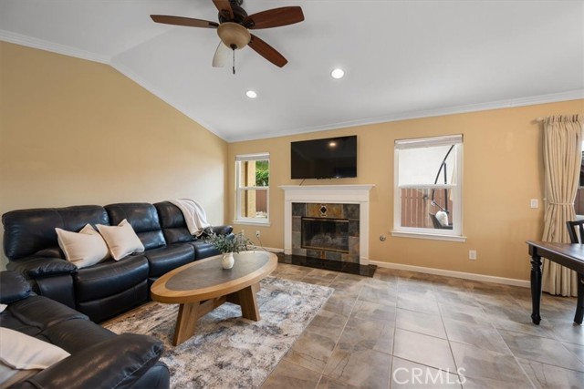 Detail Gallery Image 5 of 33 For 406 Spanish Moss, Arroyo Grande,  CA 93420 - 3 Beds | 2 Baths