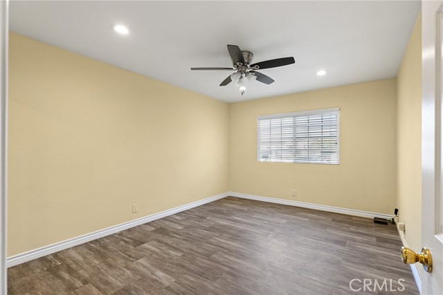 Detail Gallery Image 16 of 38 For 8558 11th, Downey,  CA 90241 - 4 Beds | 3/1 Baths