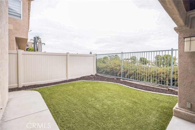32 Carriage Drive, Lake Forest CA: https://media.crmls.org/medias/c04b4009-2646-46ef-82b6-299898757eb2.jpg