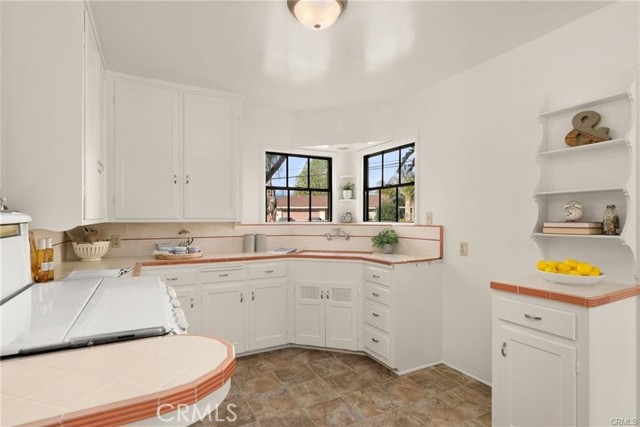 25839 Misson Rd, Loma Linda CA: https://media.crmls.org/medias/c04b55cb-a53c-4b6a-9c93-c911a53153fc.jpg