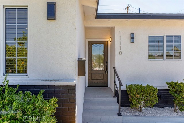 Detail Gallery Image 2 of 40 For 11110 Odell, Sunland,  CA 91040 - 4 Beds | 3 Baths