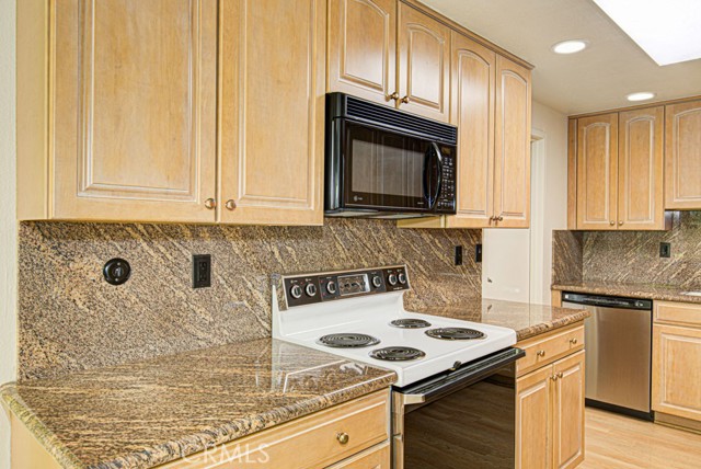 Detail Gallery Image 12 of 29 For 5334 Bahia Blanca #B,  Laguna Woods,  CA 92637 - 2 Beds | 2 Baths