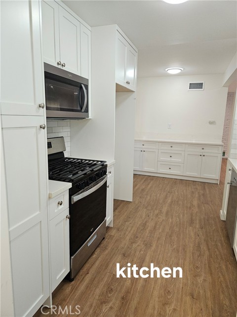 Detail Gallery Image 4 of 33 For 24201 Ambassador, Harbor City,  CA 90710 - 3 Beds | 2 Baths