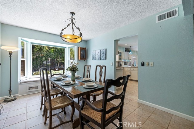 Detail Gallery Image 11 of 40 For 8052 N Mariposa St, Fresno,  CA 93720 - 3 Beds | 2 Baths