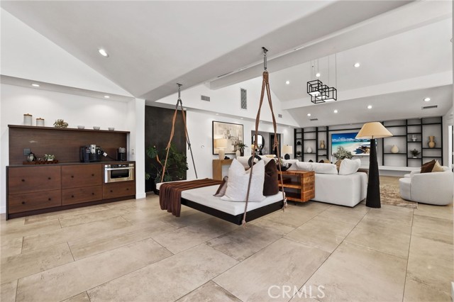 Detail Gallery Image 30 of 75 For 10372 Crawford Canyon Rd, Santa Ana,  CA 92705 - 5 Beds | 7/1 Baths