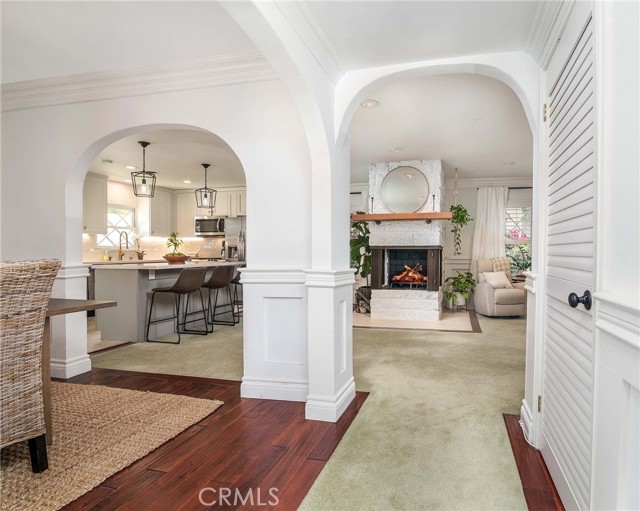 Welcome home...
This shot is looking into the home from the front door...