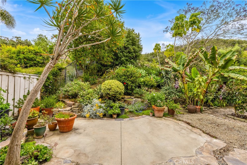 MLS #OC25095542 img 35