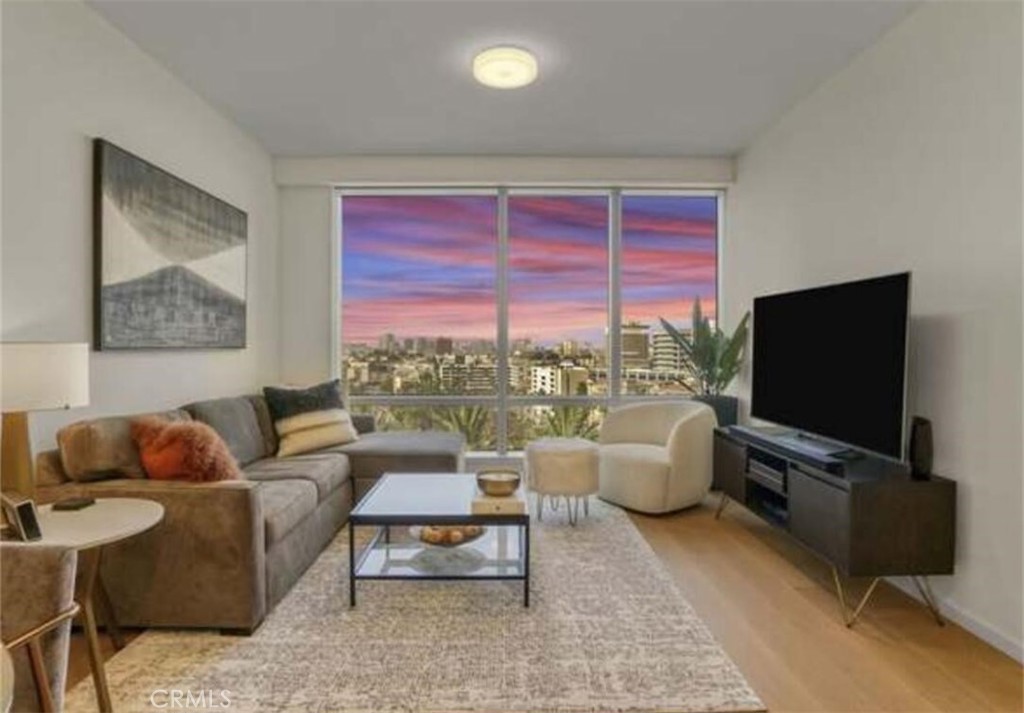 877 Francisco Street #1512