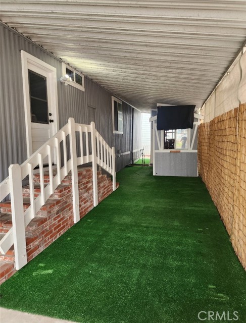 Detail Gallery Image 11 of 13 For 21851 Newland #127,  Huntington Beach,  CA 92646 - 4 Beds | 2 Baths