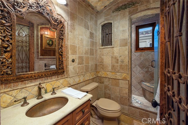 Detail Gallery Image 18 of 39 For 19801 Estate Cir, Huntington Beach,  CA 92648 - 4 Beds | 3/1 Baths