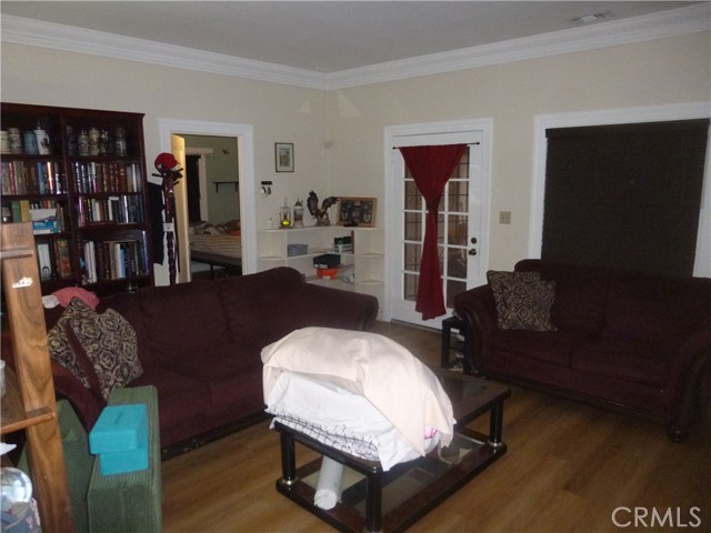 Detail Gallery Image 3 of 27 For 579 16th, San Bernardino,  CA 92405 - 3 Beds | 1/1 Baths