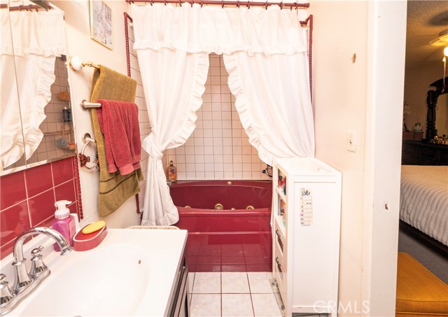 2996 Gladstone Street, Pomona CA: https://media.crmls.org/medias/c0539138-22f4-4725-92f9-f0d2c8e30501.jpg