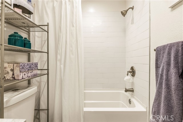 Detail Gallery Image 11 of 35 For 598 S 2nd #D,  Alhambra,  CA 91801 - 2 Beds | 2 Baths