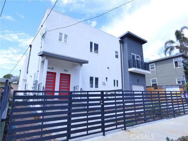 Detail Gallery Image 17 of 20 For 1923 Holly Dr, Los Angeles,  CA 90068 - 2 Beds | 2 Baths