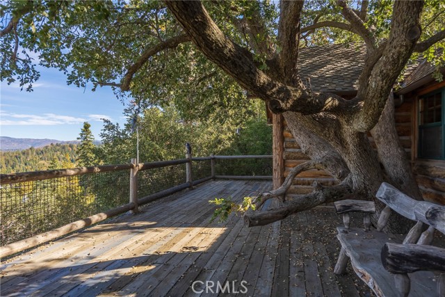 Detail Gallery Image 5 of 52 For 26329 Spyglass, Lake Arrowhead,  CA 92352 - 5 Beds | 3/1 Baths
