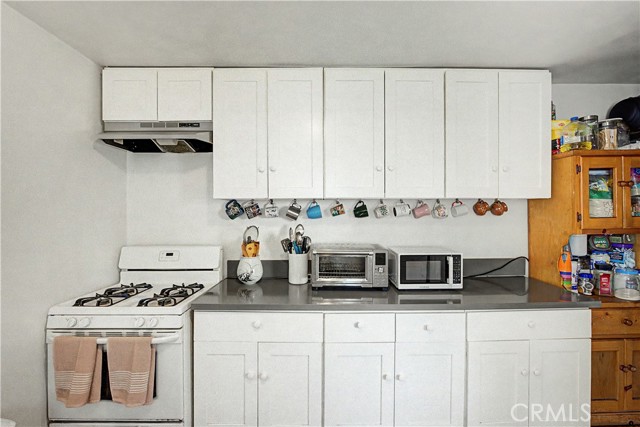 Detail Gallery Image 8 of 28 For 1425 W Gage, Los Angeles,  CA 90047 - 2 Beds | 1 Baths