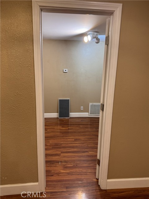 Detail Gallery Image 33 of 53 For 10417 Echo River Ct, Fountain Valley,  CA 92708 - 3 Beds | 2/1 Baths