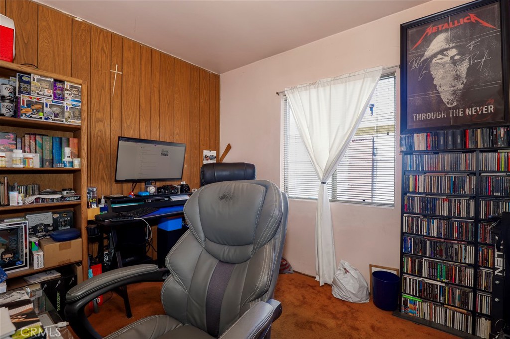 https://media.crmls.org/medias/c0556542-ff87-434b-9152-d88334d2d0d5.jpg?preset=X-Large