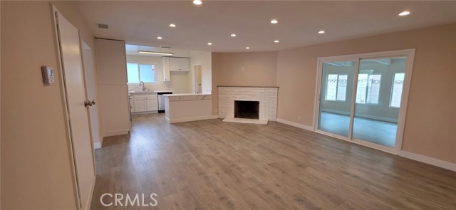 Detail Gallery Image 5 of 14 For 23300 Welby, West Hills,  CA 91307 - 3 Beds | 2 Baths