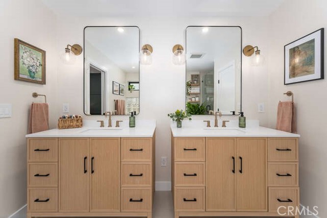 3650 Claremore Avenue, Long Beach CA: https://media.crmls.org/medias/c057710f-23b1-4881-9884-fbafcb15221c.jpg