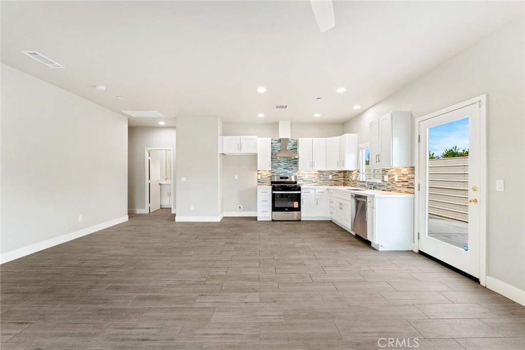 MLS #SR25258854 image #9