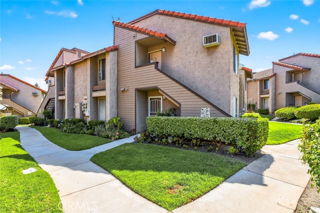 1535 Border Avenue, Corona CA: https://media.crmls.org/medias/c057e5fa-6457-4904-b9d6-b0389a91d67e.jpg