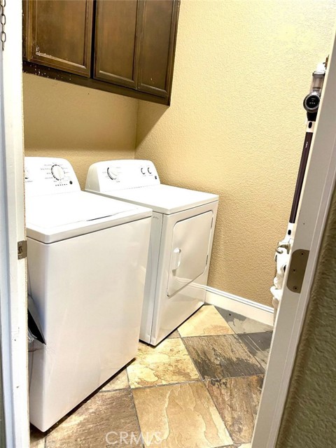 Detail Gallery Image 22 of 27 For 2001 Sola Ct, Atwater,  CA 95301 - 5 Beds | 3/1 Baths