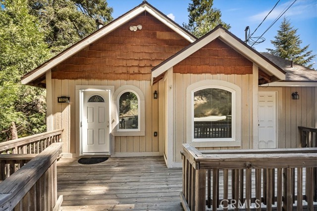 Detail Gallery Image 2 of 25 For 1053 Lausanne Dr, Crestline,  CA 92325 - 3 Beds | 2/1 Baths