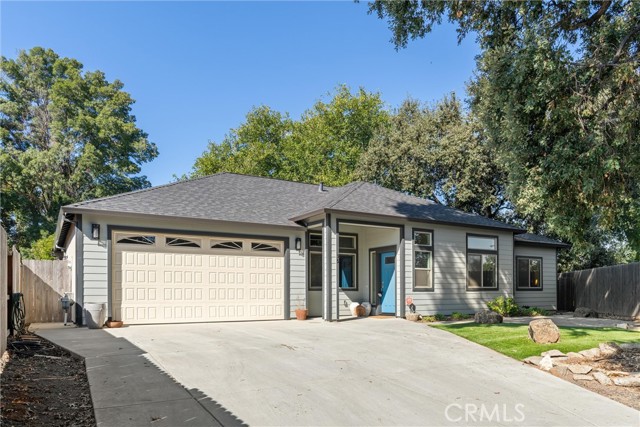 Detail Gallery Image 1 of 26 For 35 Jersey Brown Cir, Chico,  CA 95973 - 3 Beds | 2 Baths