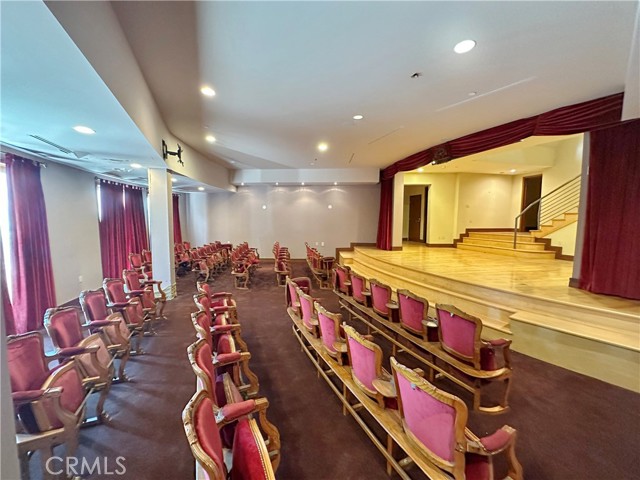 5077 Schumacher Road, Calabasas CA: https://media.crmls.org/medias/c058a561-7059-4d65-9050-327d74c9f411.jpg