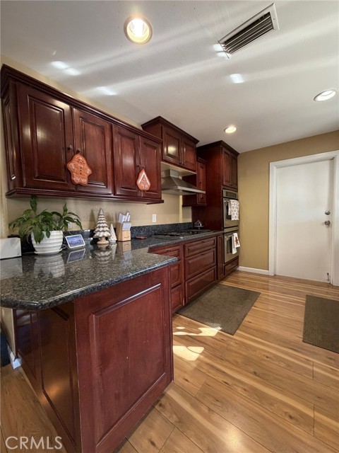 Detail Gallery Image 16 of 31 For 602 Gilmore, Corona,  CA 92879 - 4 Beds | 2 Baths