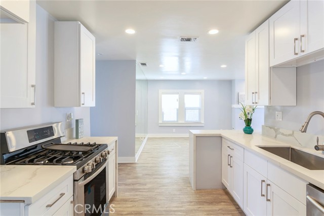 1836 The Strand, Hermosa Beach CA: https://media.crmls.org/medias/c0599c86-14b2-49ec-9dee-87e79671e956.jpg