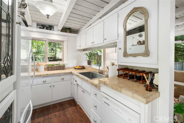 Detail Gallery Image 14 of 38 For 1359 Berwick Dr, Cambria,  CA 93428 - 2 Beds | 1 Baths