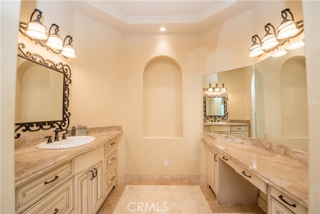 Detail Gallery Image 34 of 73 For 1340 Hidden Springs Dr, Corona,  CA 92881 - 7 Beds | 7/1 Baths