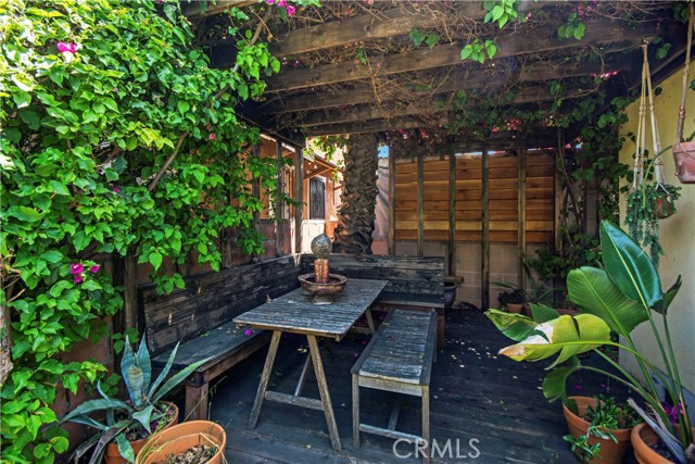 2607 36th Street, Los Angeles, California 90018, 1 Bedroom Bedrooms, ,1 BathroomBathrooms,Single Family Residence,For Sale,36th,PW24097254