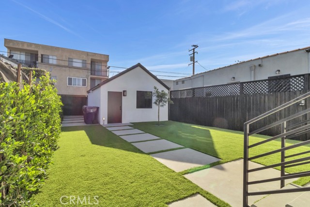 629 Olive Avenue, Long Beach CA: https://media.crmls.org/medias/c05b0747-6325-47aa-a9ab-3d142848808f.jpg